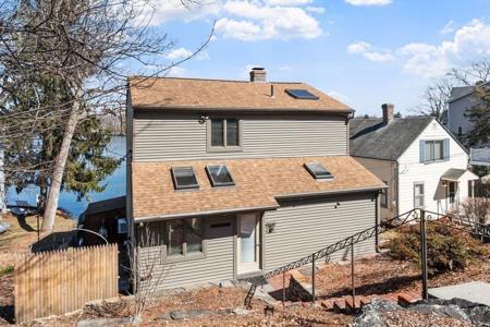 469 Lake Ave