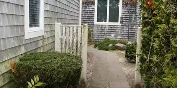 33 West Woods