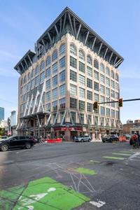 360 Newbury St