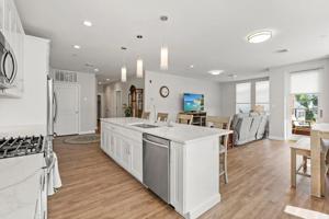 642 Main St