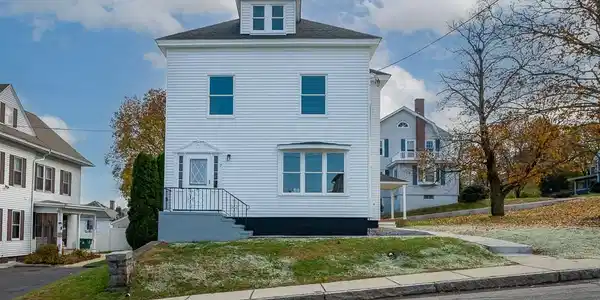 7 School St