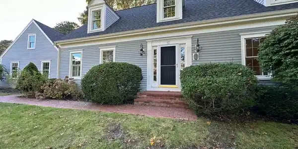 15 Marsh Side Dr