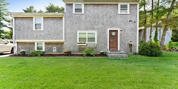 48 Cedar Dr