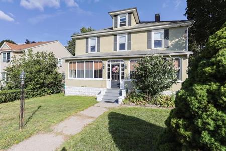 403 Main St