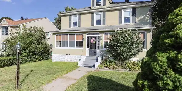 403 Main St