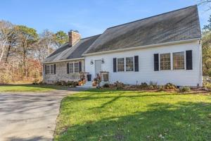 301 Menauhant Rd