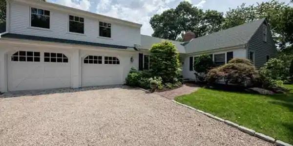 40 Dauphine Dr