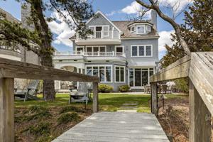 23 Ocean Bluff Dr