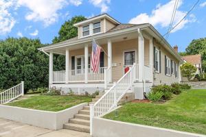 37 Merritt St