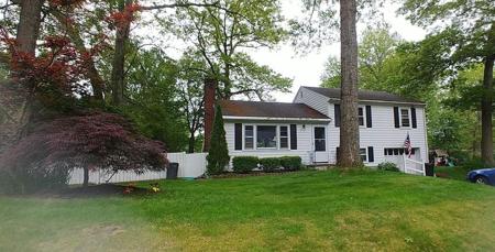 17 Pine Ridge Dr