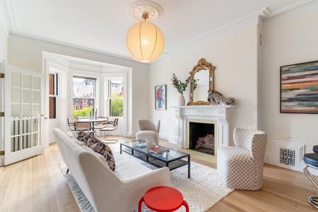 339 Commonwealth Ave