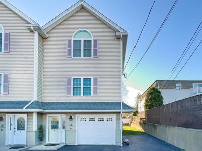 651-C Plantation St