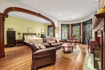 377 Commonwealth