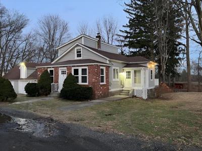 8 Rural St