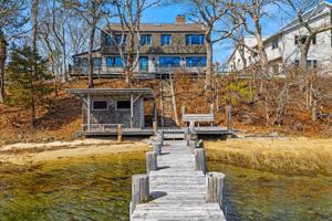 10 Circle Rd