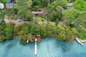 41 Sequattom Rd