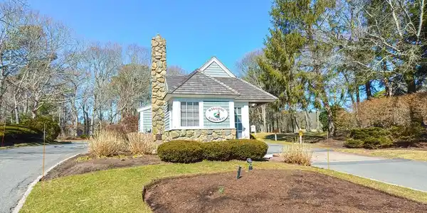 53 W Woods