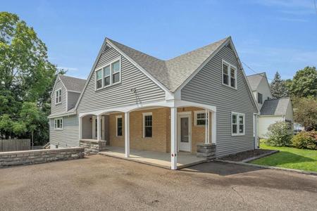 10 Heath Rd