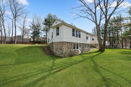 24 Shirley Ln