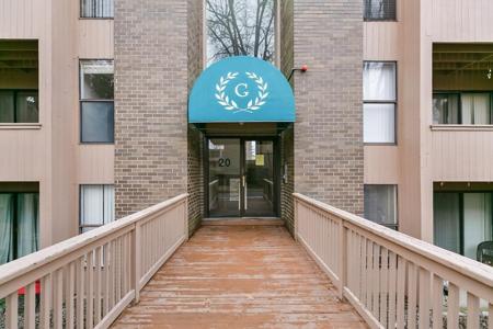 20 Shrewsbury Green Dr