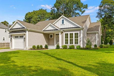 36 Sachem Dr