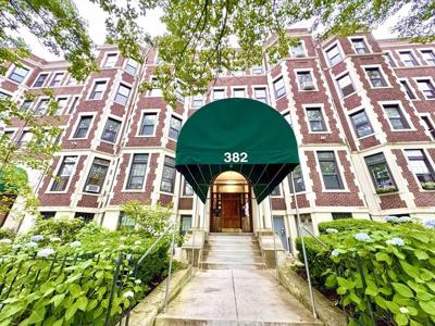 382 Riverway