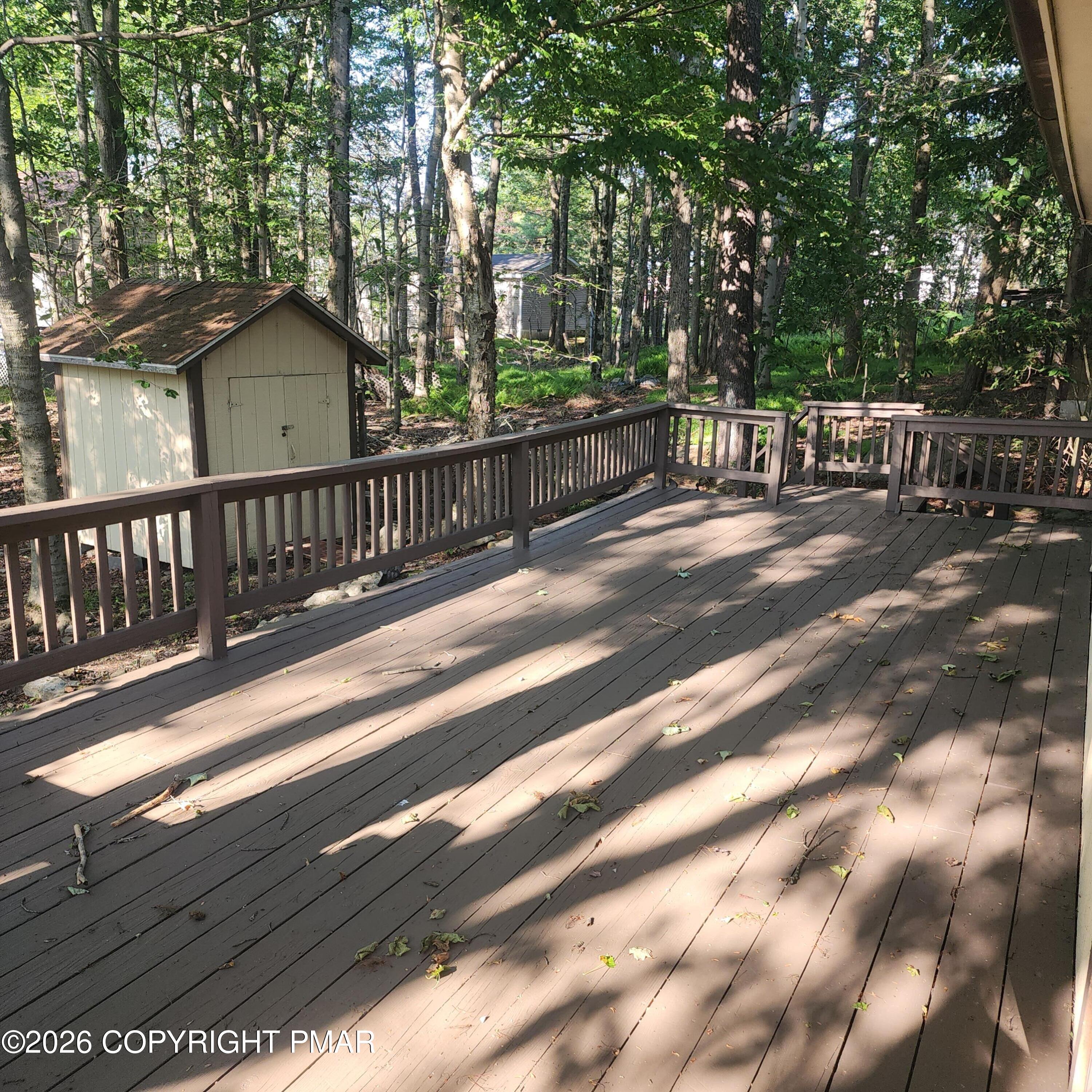 Image 3: Back deck/shed_173938