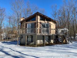 76 Emerson Dr