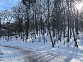MOUNTAIN Court