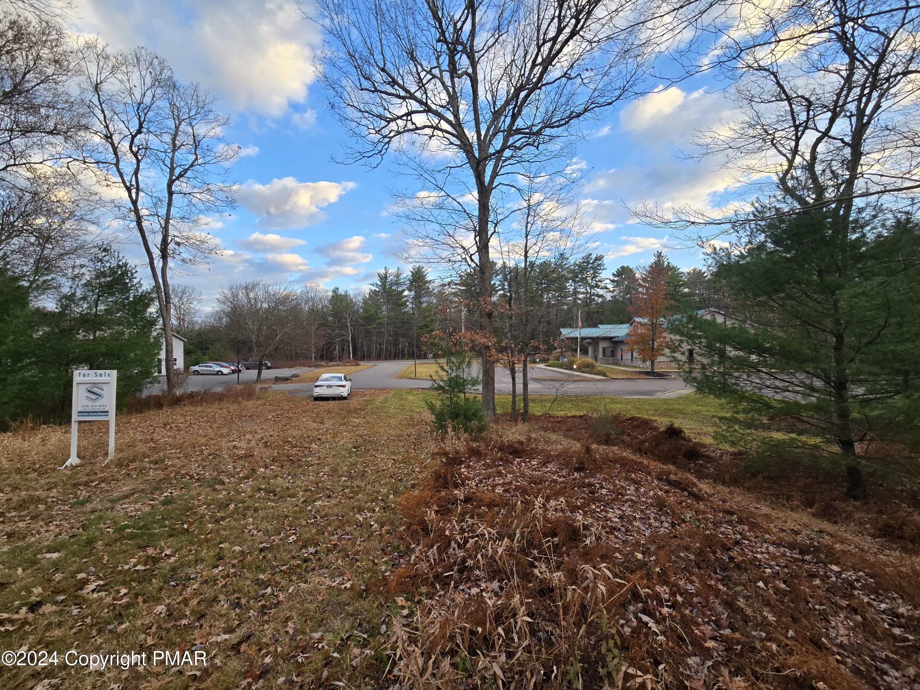 Image 2: Toward Bond Court