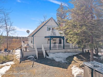 7696 Fawn Lane