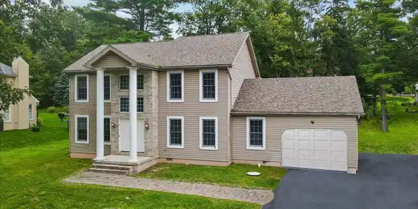 Image 4: 154 Escoll Drive