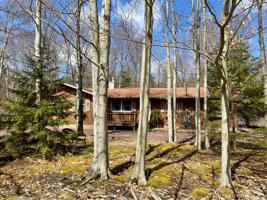 1558 Crestview Ln