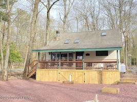 71 Lakeview Dr