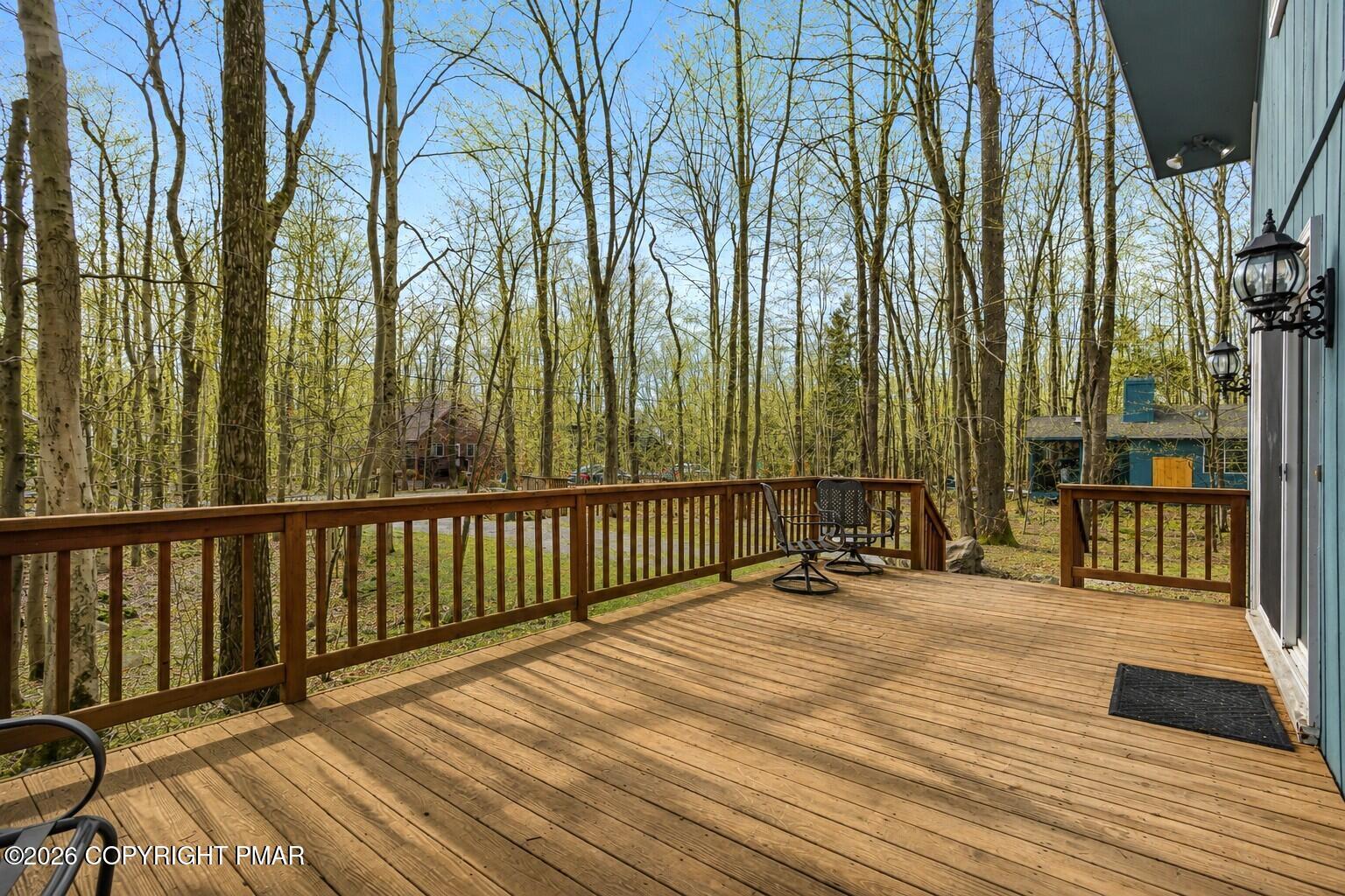 Image 2: Deck 1