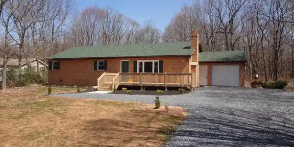 31 Hemlock Dr