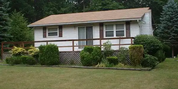 135 Lower Valley Dr