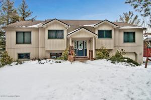 6224 Lakeview Dr