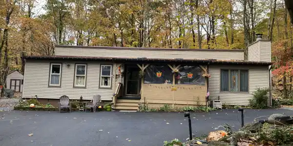 28 Recreation Dr