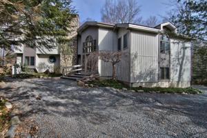 4972 Fox Run