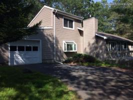 8 Quincy Ln