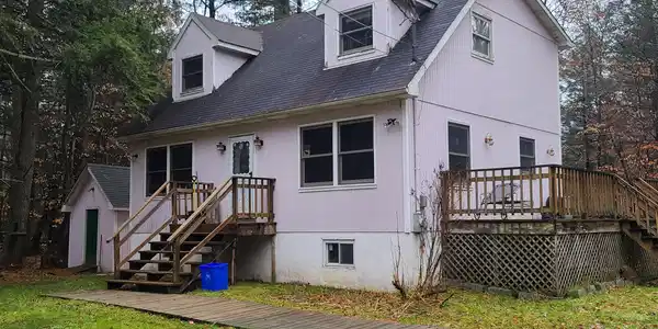 129 Malory Ct