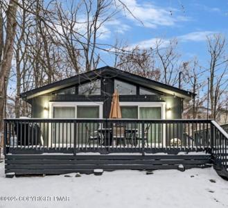 5306 NE Ledgewood Drive