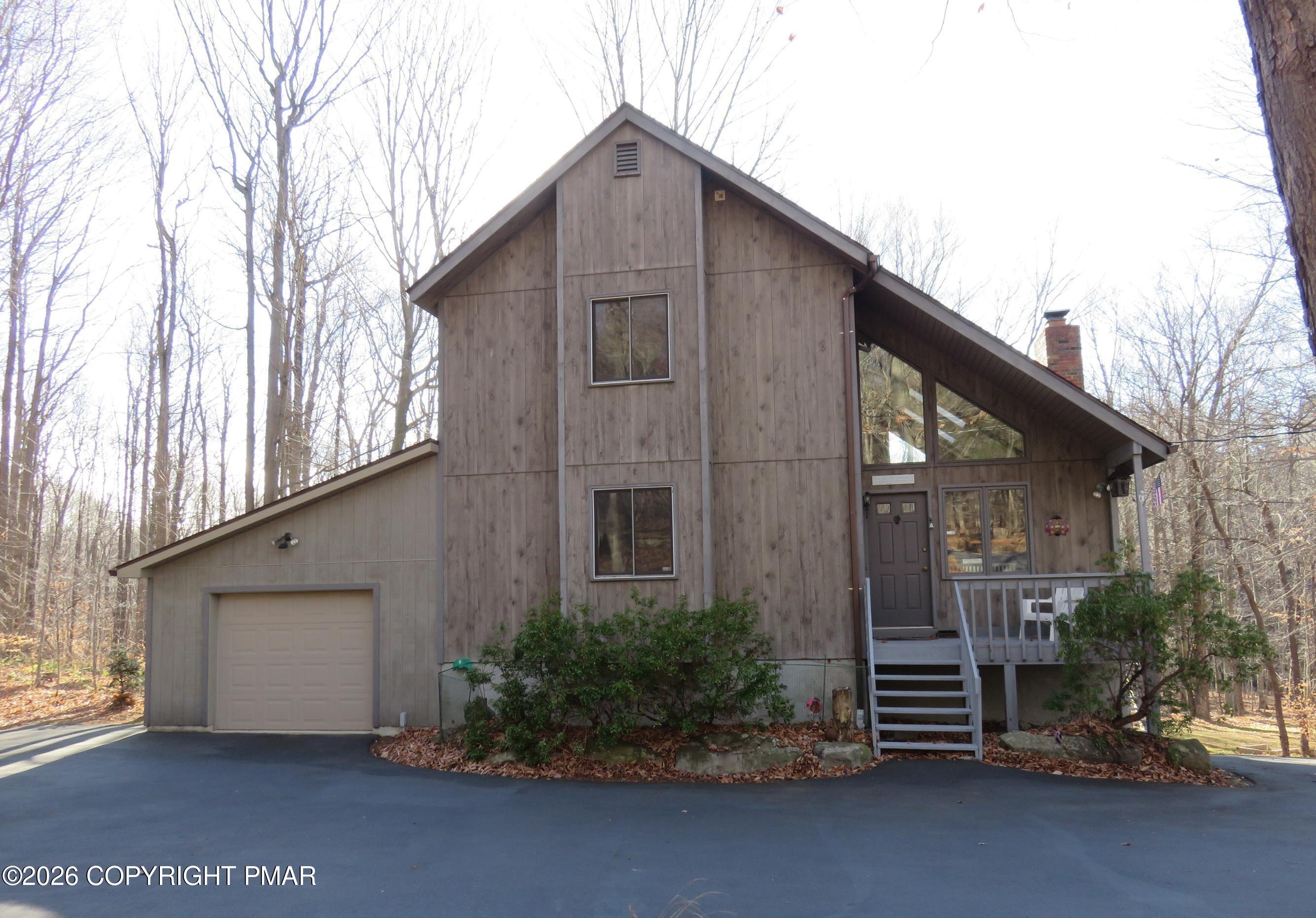 Image 1: 132 Cardinal Drive