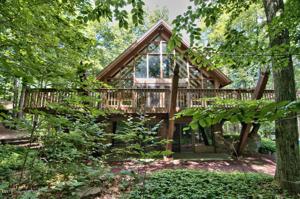 6167 Lakeview Dr