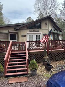 82 Pocono Rd