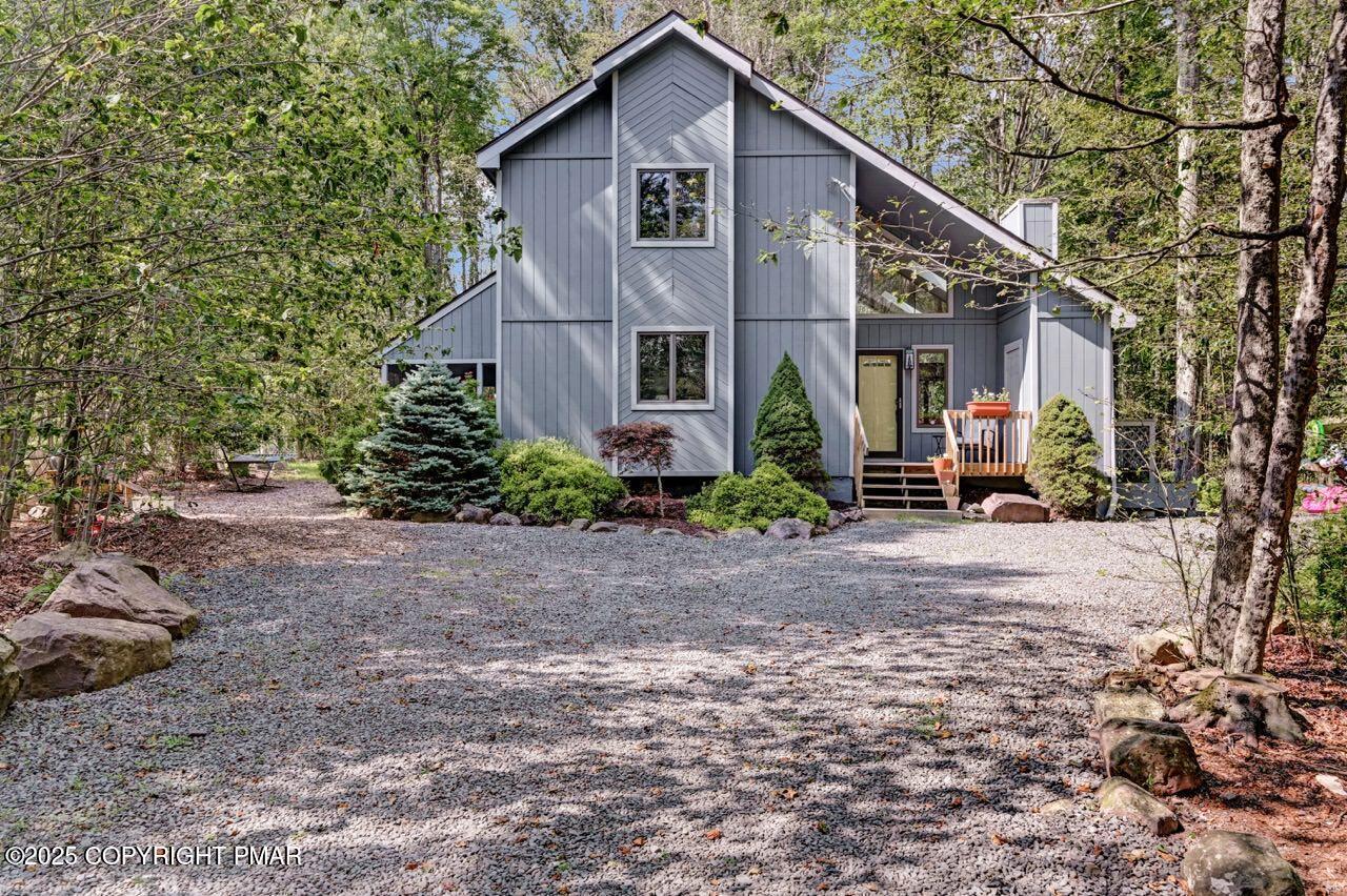 Image 1: 5581 Woodland Ave