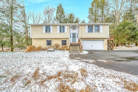 903 Sir Lionel Court