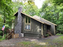 109 Lake Dr East