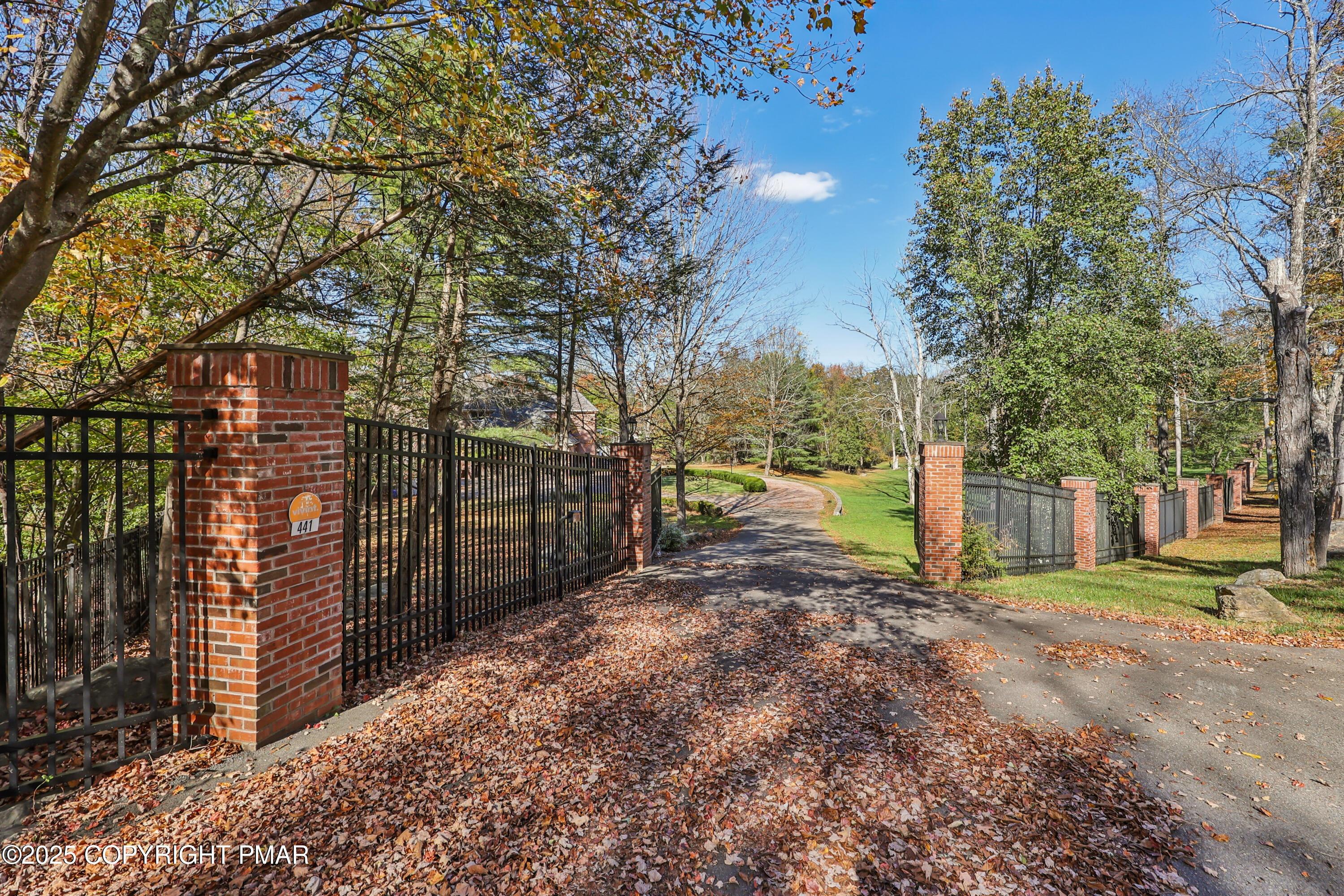 Image 4: 2-print-Hidden Lake Dr-S1110-002